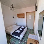 Le Centre Hotel *