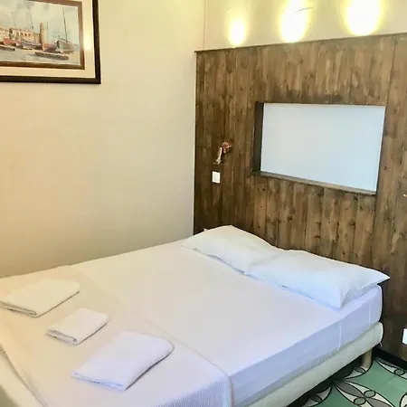 Hotel Le Centre Le Boulou
