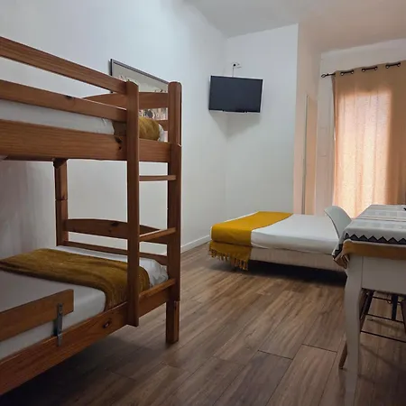 Le Centre Hotel