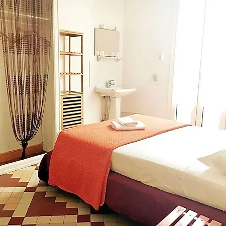Le Centre Hotel